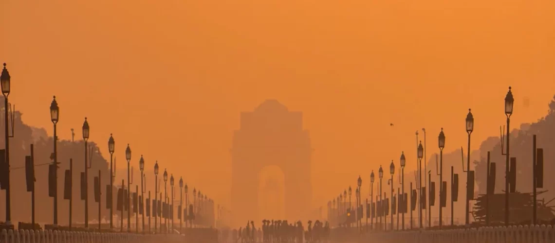 india-gate-mornings_181624-17306 (1)